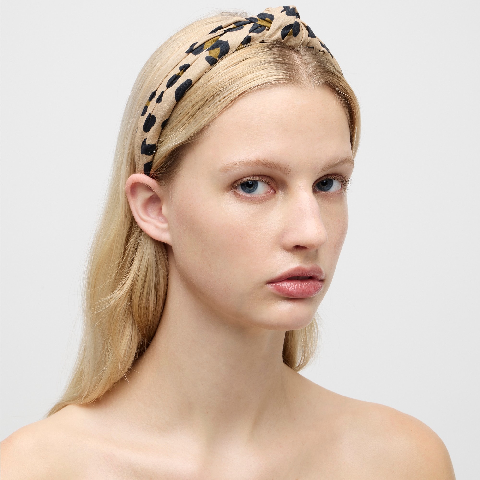 womens Knot headband in leopard